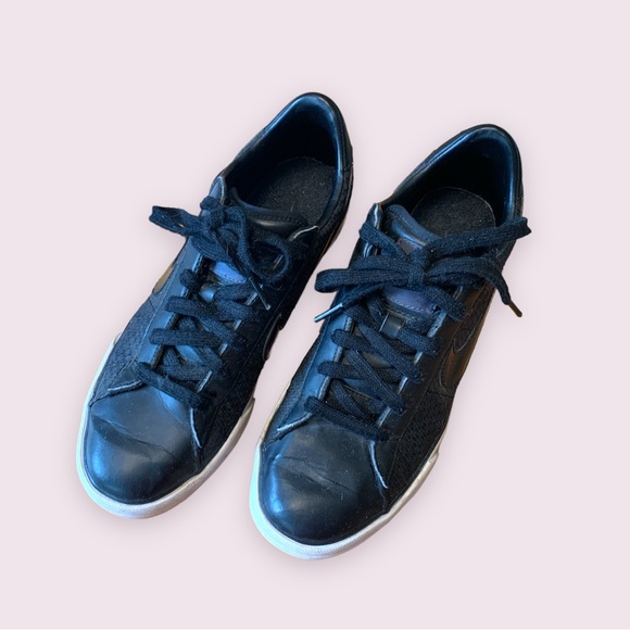 Nike Low Top Sneakers - Picture 2 of 4